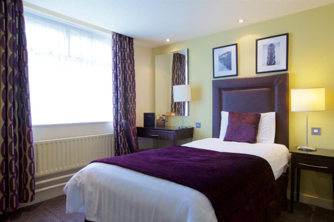 Manchester Airport Stanley Hotel, BW Signature Collection Handforth Bagian luar foto