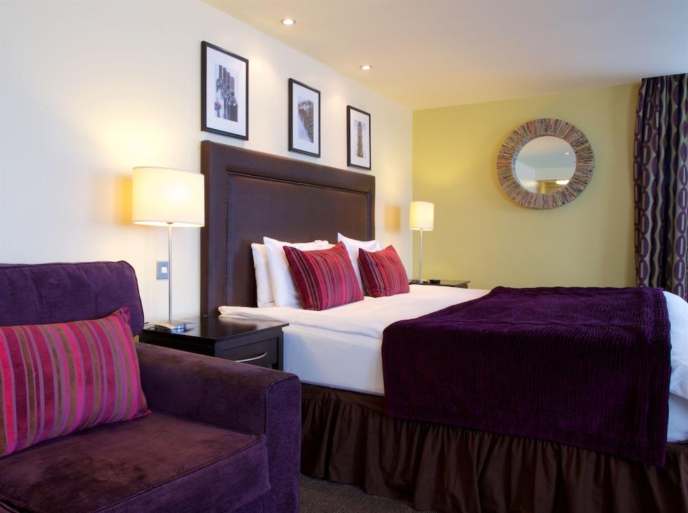 Manchester Airport Stanley Hotel, BW Signature Collection Handforth Bagian luar foto