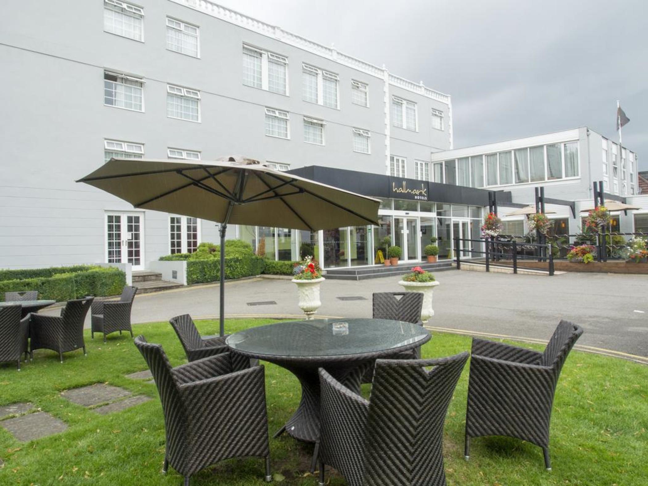 Manchester Airport Stanley Hotel, BW Signature Collection Handforth Bagian luar foto