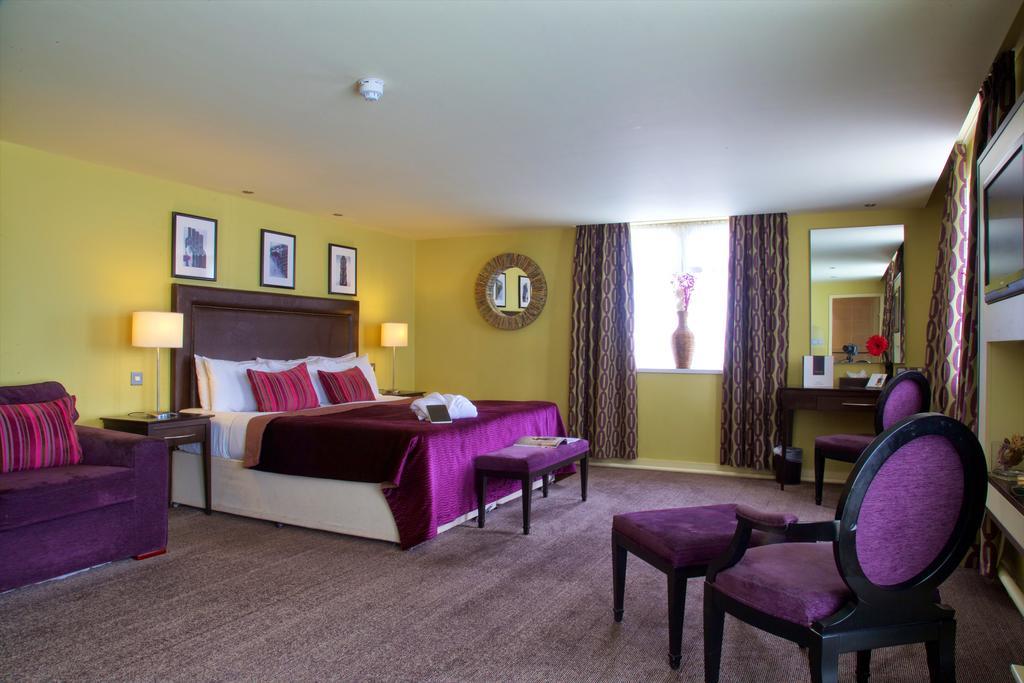 Manchester Airport Stanley Hotel, BW Signature Collection Handforth Bagian luar foto