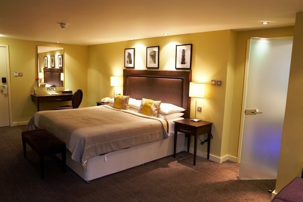 Manchester Airport Stanley Hotel, BW Signature Collection Handforth Bagian luar foto