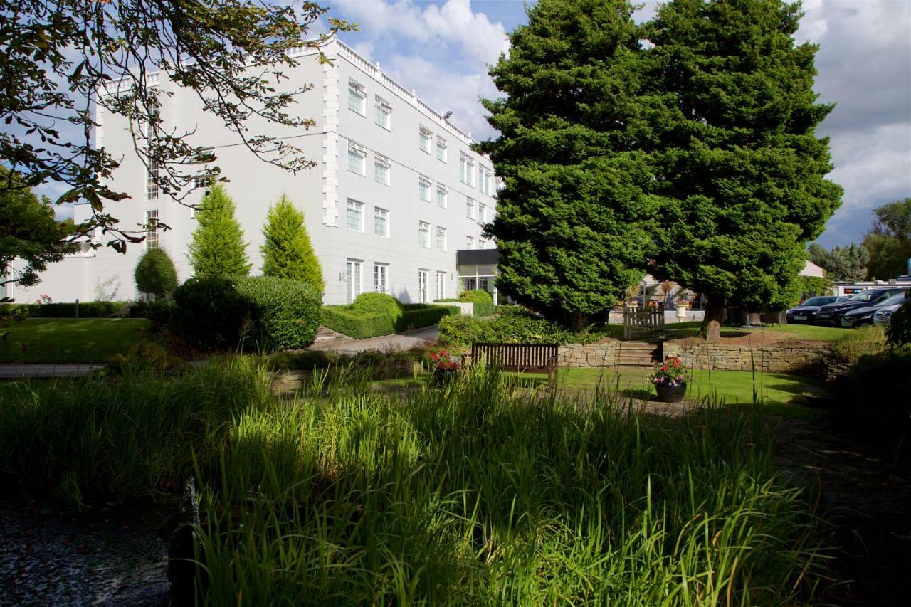 Manchester Airport Stanley Hotel, BW Signature Collection Handforth Bagian luar foto